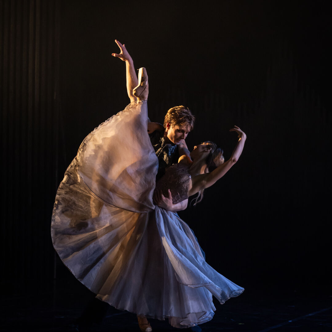 Artists of Queensland Ballet. Photography David Kelly.